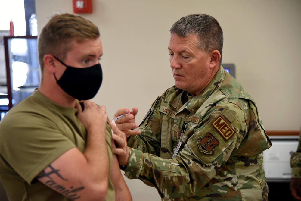 AZNG assists active component with vaccinations of service members and dependents