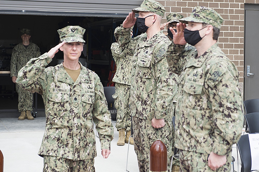 EODMU6 Holds Change of Command