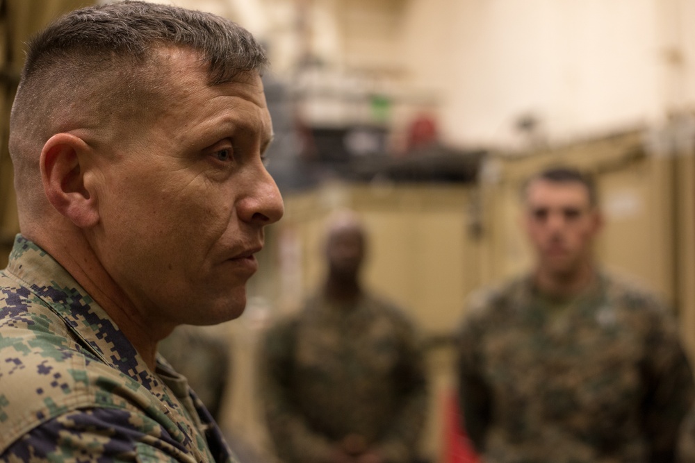 15th Marine Expeditionary Unit commanding officer visits USS Somerset