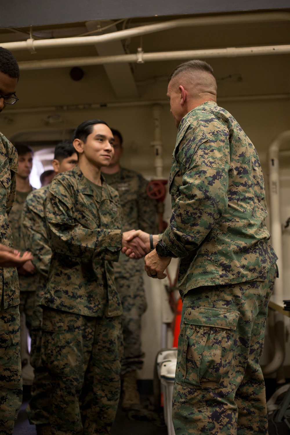 15th Marine Expeditionary Unit commanding officer visits USS Somerset