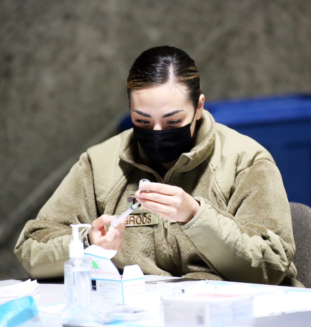 National Guard supports state employee vaccination site in Olympia