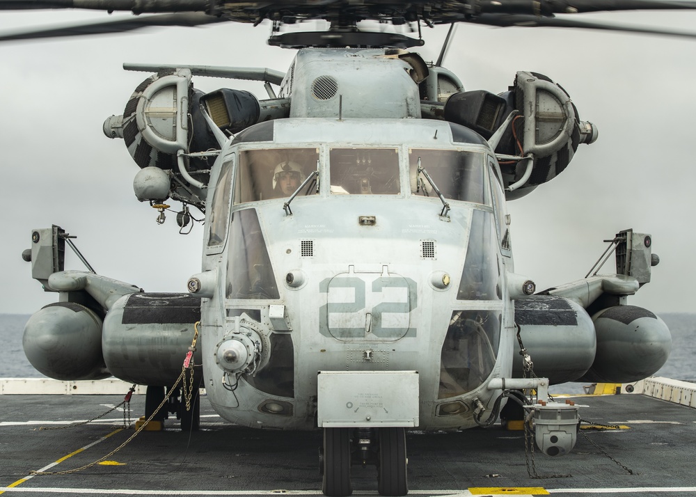 11th MEU Conducts Flight Ops Aboard USS Portland