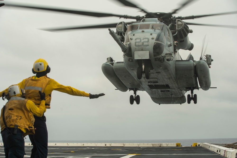 11th MEU Conducts Flight Ops Aboard USS Portland