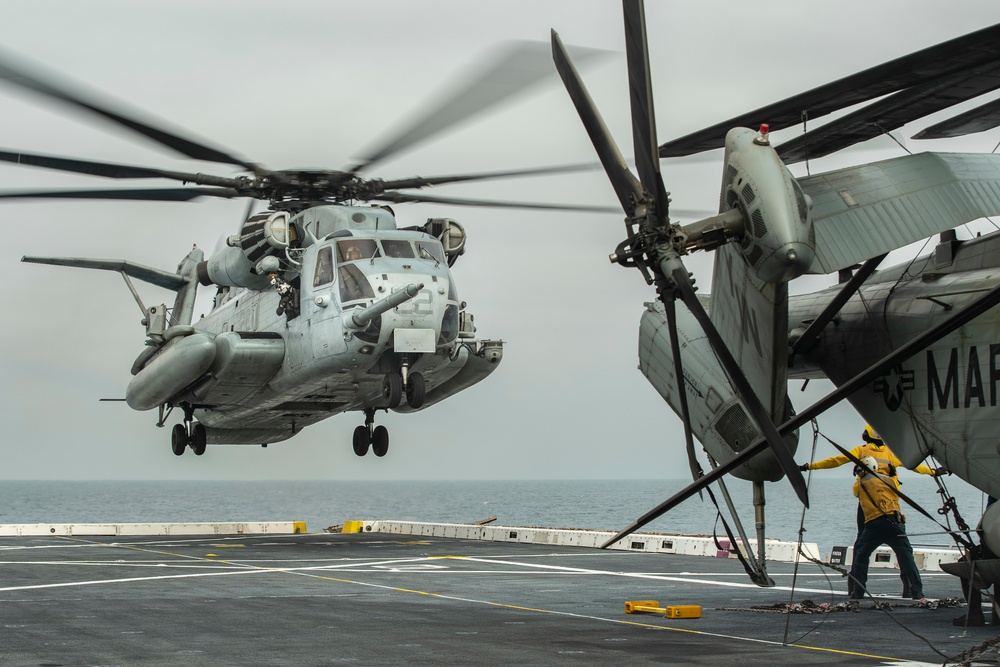 11th MEU Conducts Flight Ops Aboard USS Portland