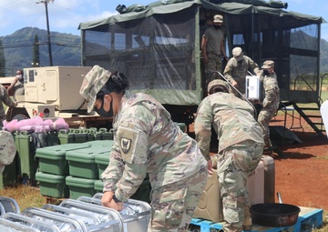 Army Reserve Soldiers of Pacific Signal-Cyber Team conduct headquarter’s first field culinary operations