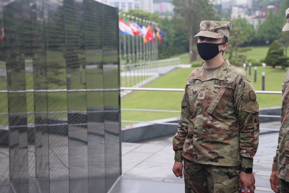 19th ESC Soldiers Build Spiritual Resilience at UN Memorial in Busan