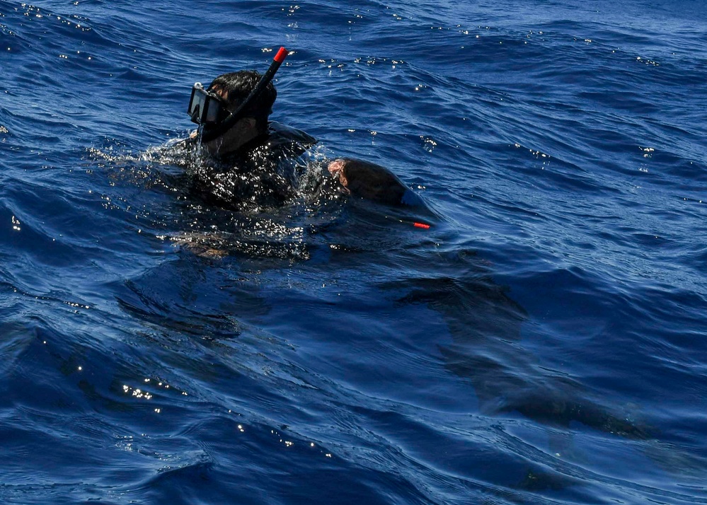 USS Hershel "Woody" Williams SAR training