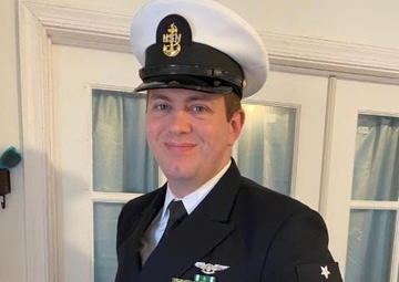 Navy Senior Chief Shares Education Journey, Advises Sailors to Take Advantage of Education Opportunities