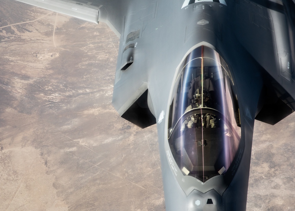 Utah ANG Refuels F-35 Lightning II