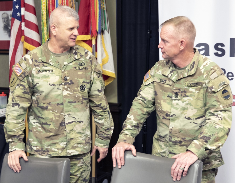 FORSCOM command team visits First Army