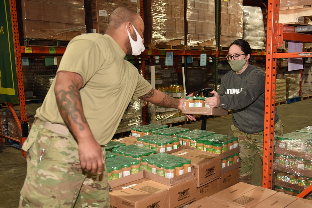 Michigan’s Task Force 172 Fills Food Orders at Gleaners of Detroit