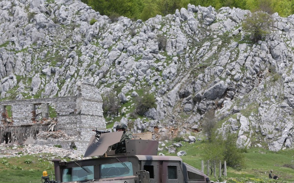 U.S., Albanian troops train at Biza