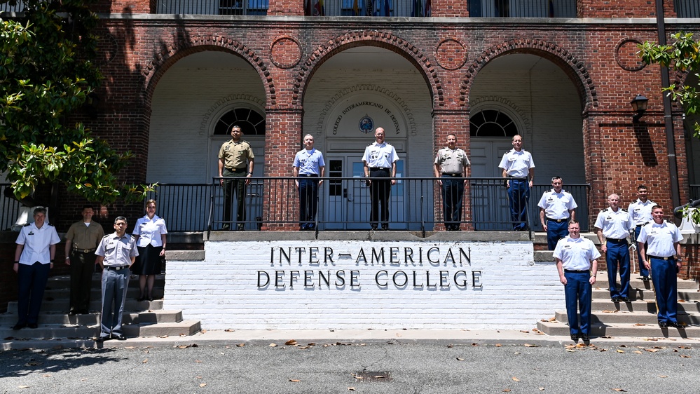 Army War College Students Visit IADC