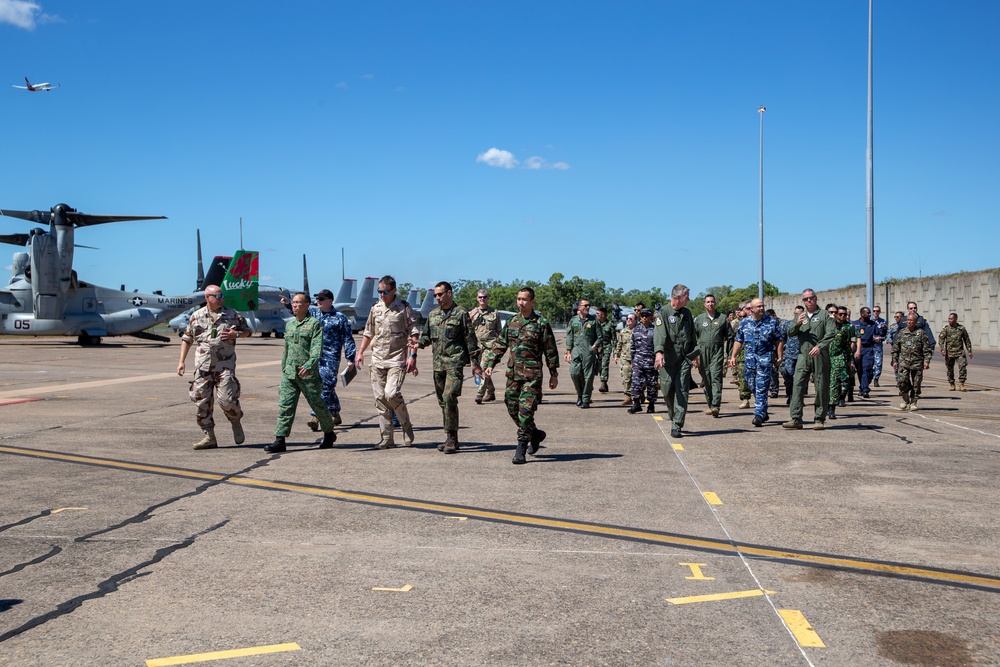 Service Attaché and Advisor Group attends MV-22B static display