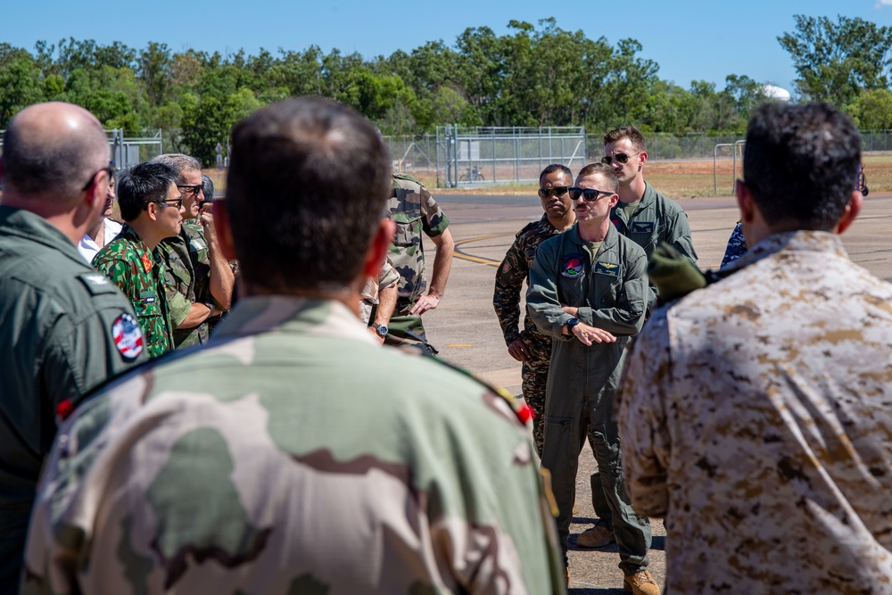 Service Attaché and Advisor Group attends MV-22B static display