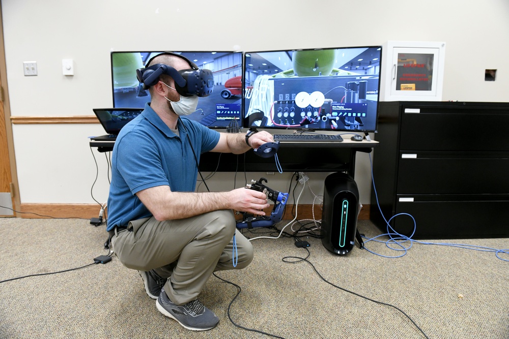 WR-ALC takes paint training virtually