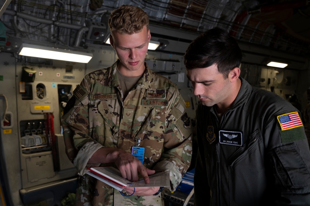 Mobility Guardian 21: Globemaster HALO training