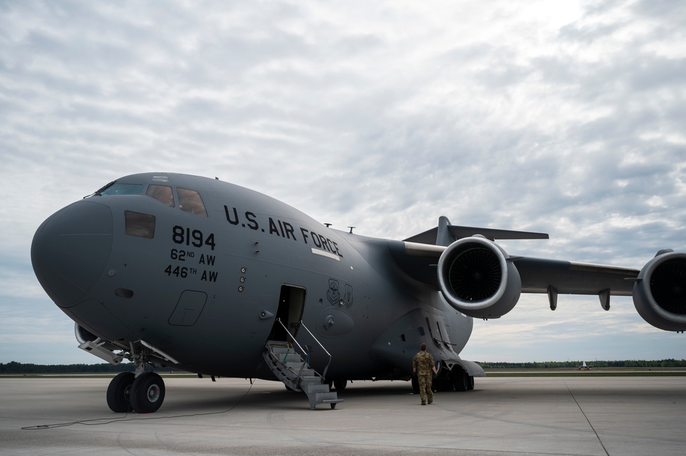 Mobility Guardian 21: Globemaster HALO training