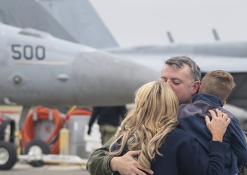 VAQ-142 Returns From Deployment