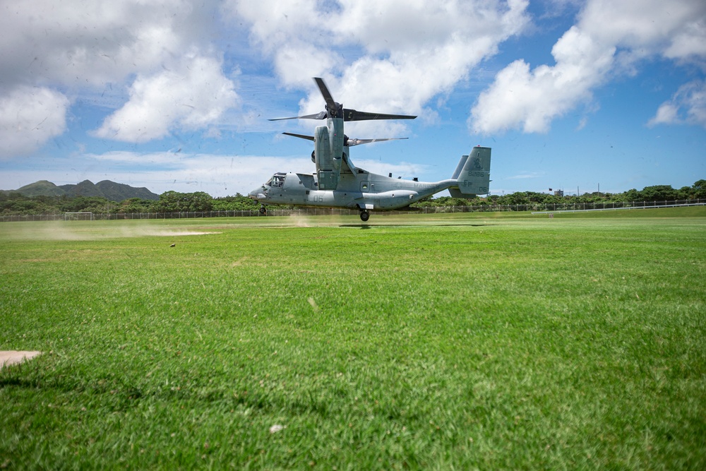 US Marines conduct on and off drills