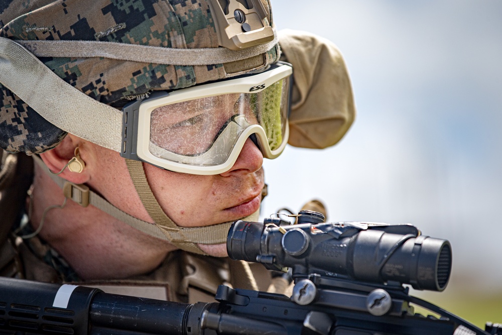 US Marines conduct on and off drills