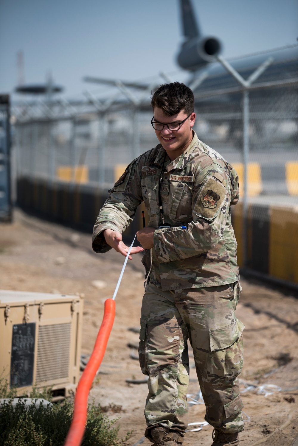 380th ECS brings radio communcations to the flight line