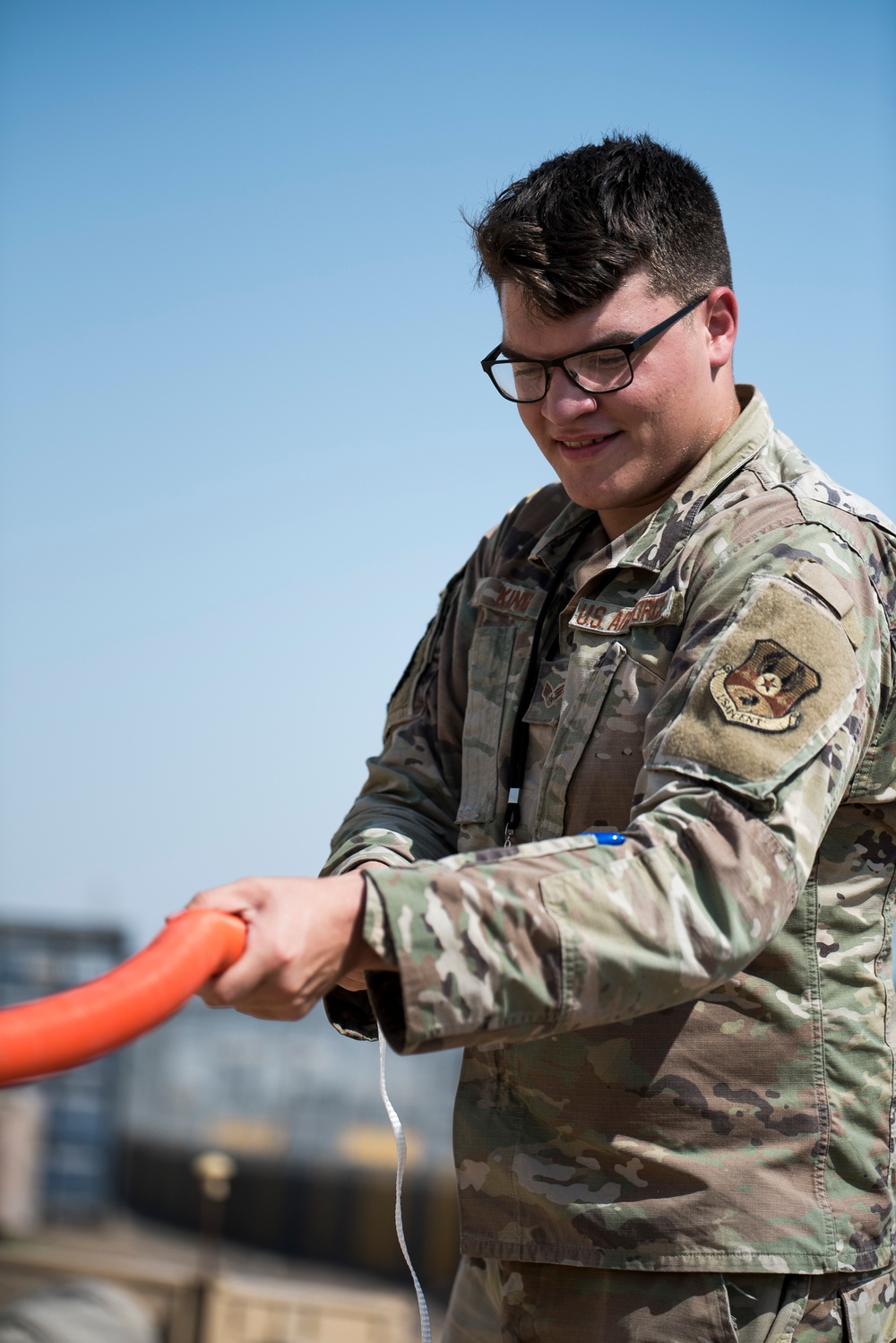380th ECS brings radio communcations to the flight line