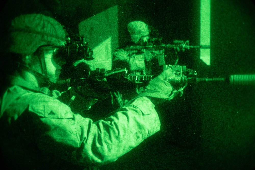 2/1 Conducts Nighttime MOUT Live-fire