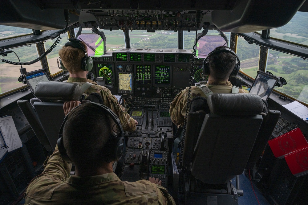 Air Force, Army showcase joint capabilities during Mobility Guardian