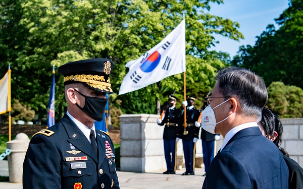 President Moon Jae-in of the Republic of Korea Participates in an Armed Forces Full Honors Wreath-Laying Ceremony at the Tomb of the Unknown Soldier