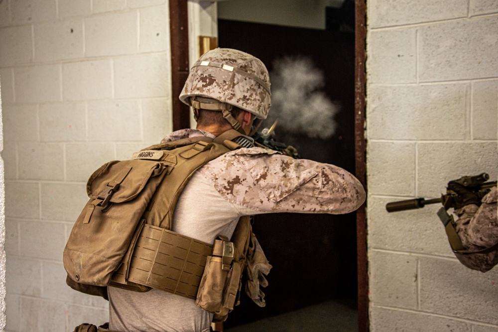 2/1 Conducts Live-fire Shoot House