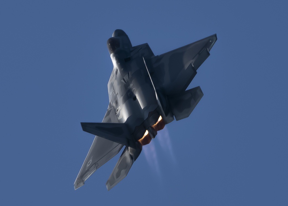 Friday Sights: F-22 Demo Team Practice