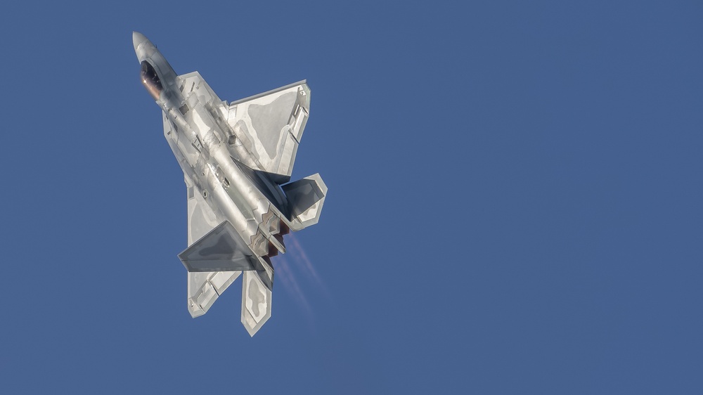 Friday Sights: F-22 Demo Team Practice