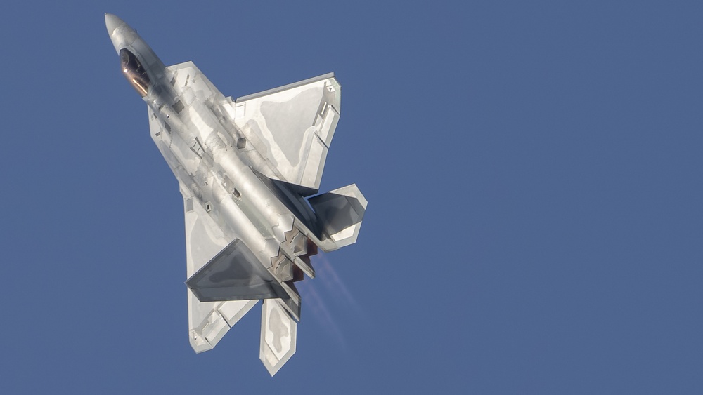 Friday Sights: F-22 Demo Team Practice