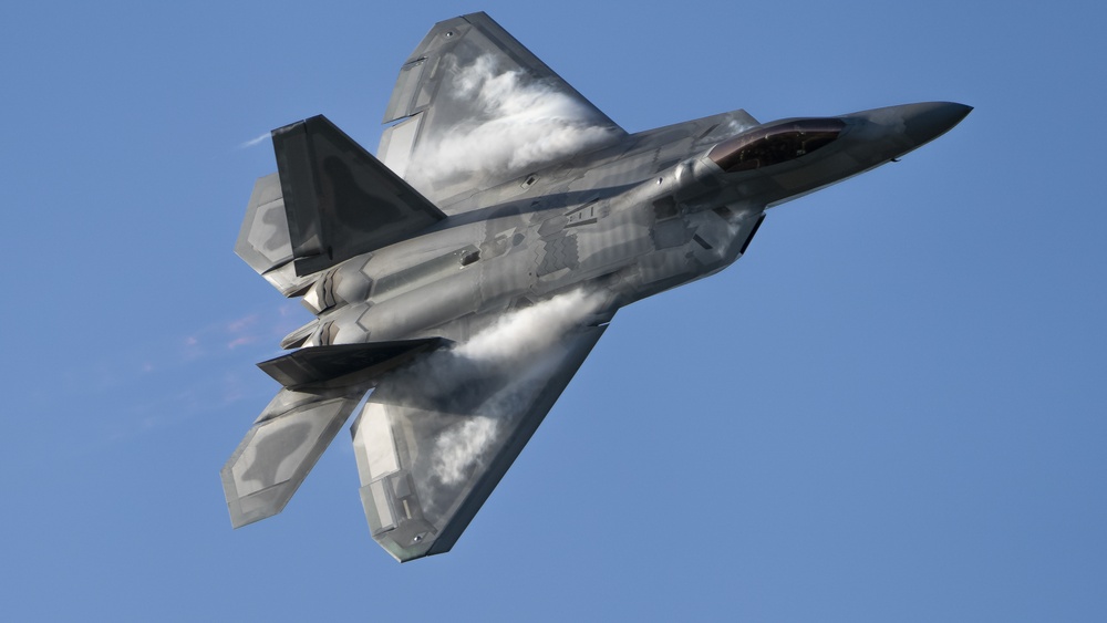 Friday Sights: F-22 Demo Team Practice