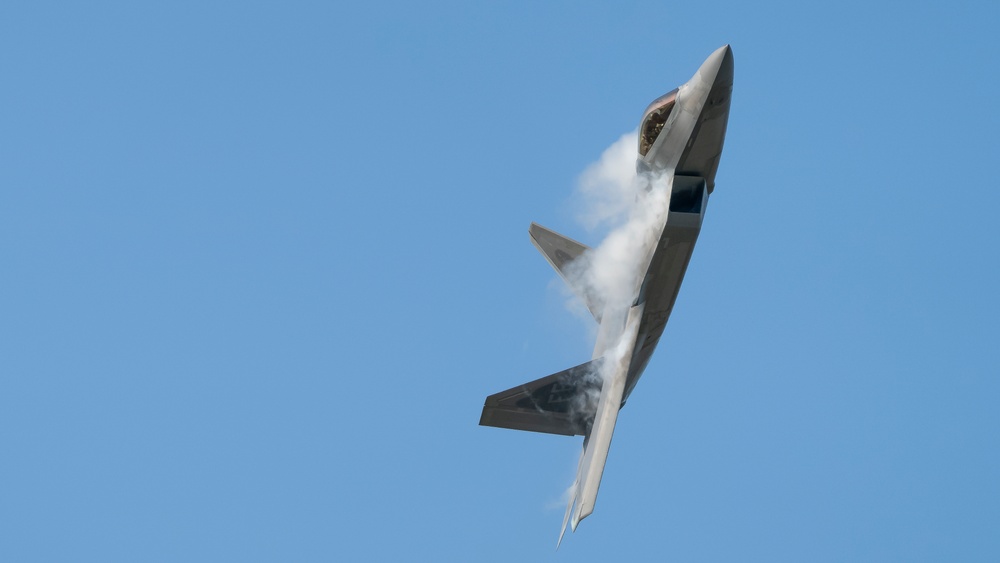 Friday Sights: F-22 Demo Team Practice