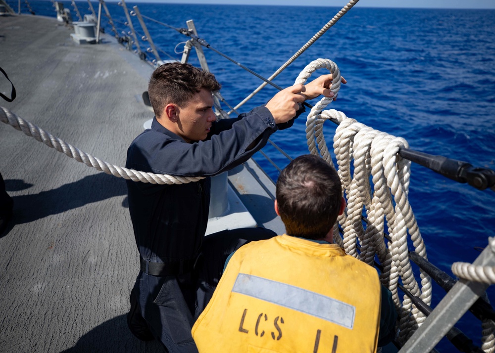 USS Sioux City Sailors Conduct Man Overboard Drills