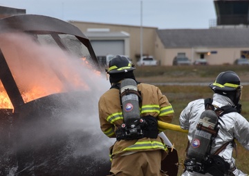 Commander Navy Region Southeast names 2020 Firefighter and Fire Officer of the Year