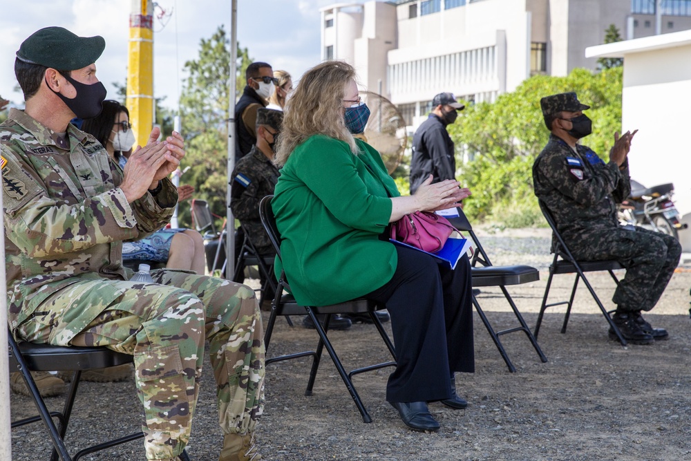 Ribbon cutting ceremony for helicopter landing pad in Tegucigalpa