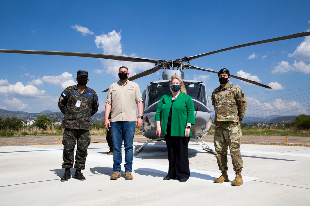 Ribbon cutting ceremony for helicopter landing pad in Tegucigalpa