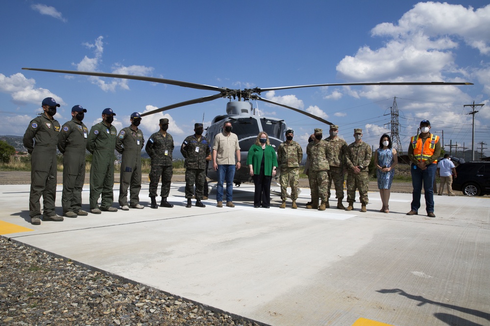 Ribbon cutting ceremony for helicopter landing pad in Tegucigalpa