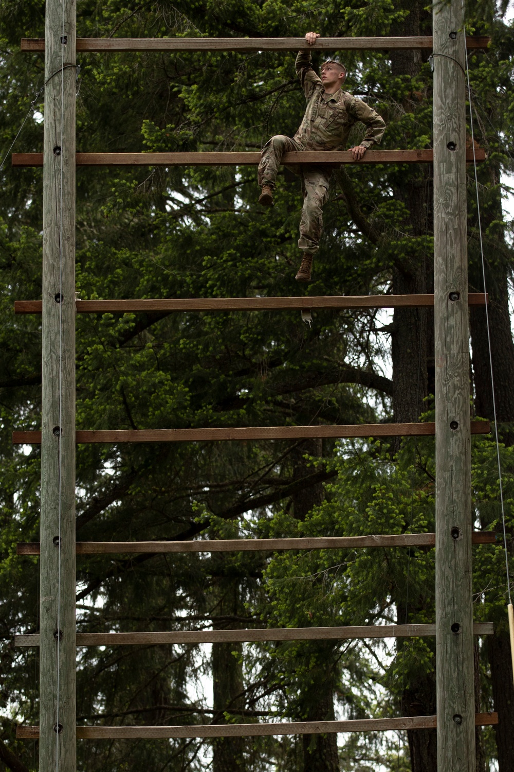 1st Special Forces Group Soldiers compete for Best Warrior Honors at an Obstacle Course