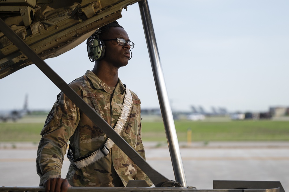 Mobility Guardian 21: Super Hercules night flight