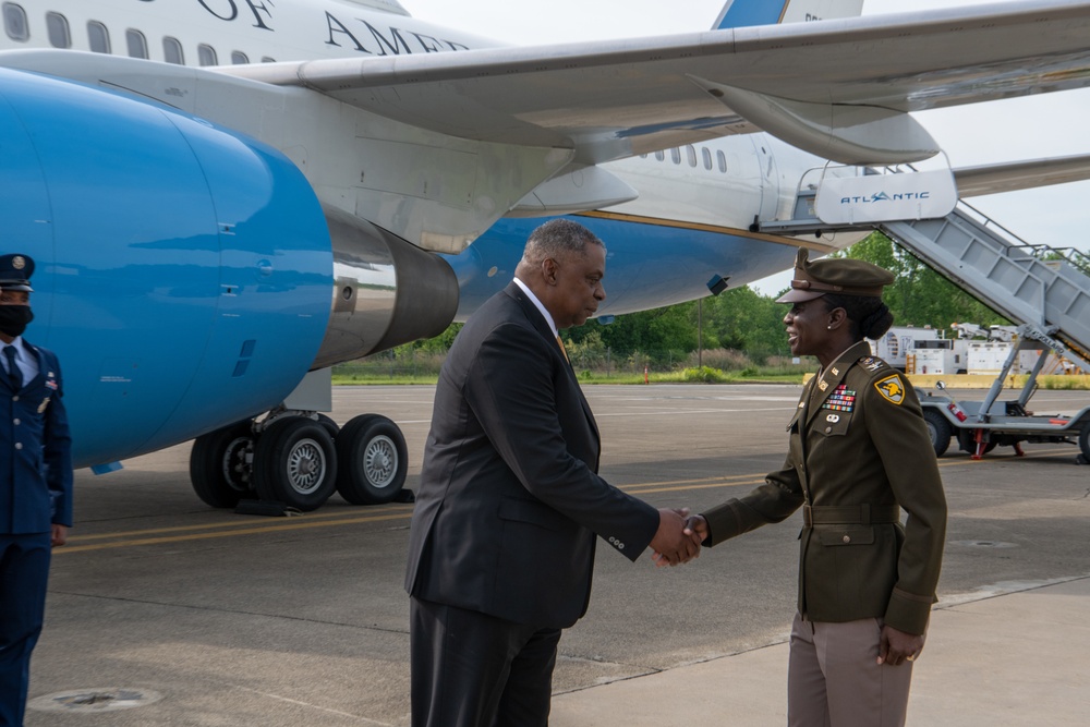 Secretary of Defense Lloyd J. Austin III attends U.S. Military Academy at West Point graduation