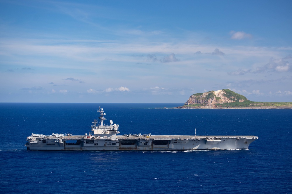 USS Ronald Reagan (CVN 76) Steams Off the Coast of Iwo To