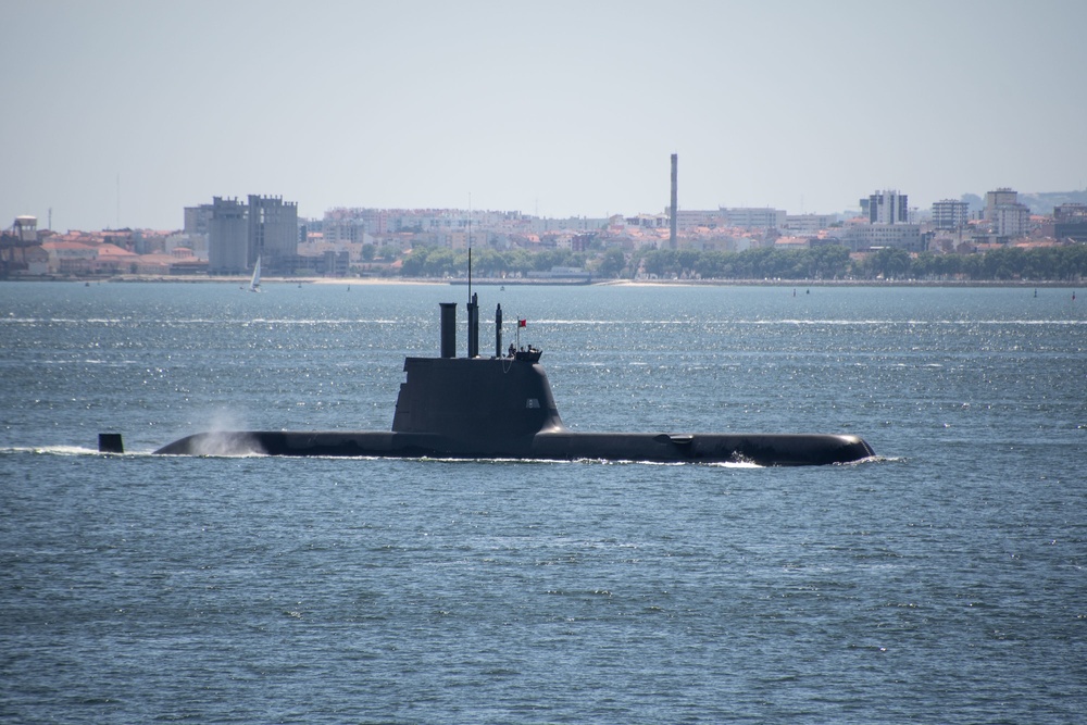 Submarine participates in Exercise Steadfast Defender 21