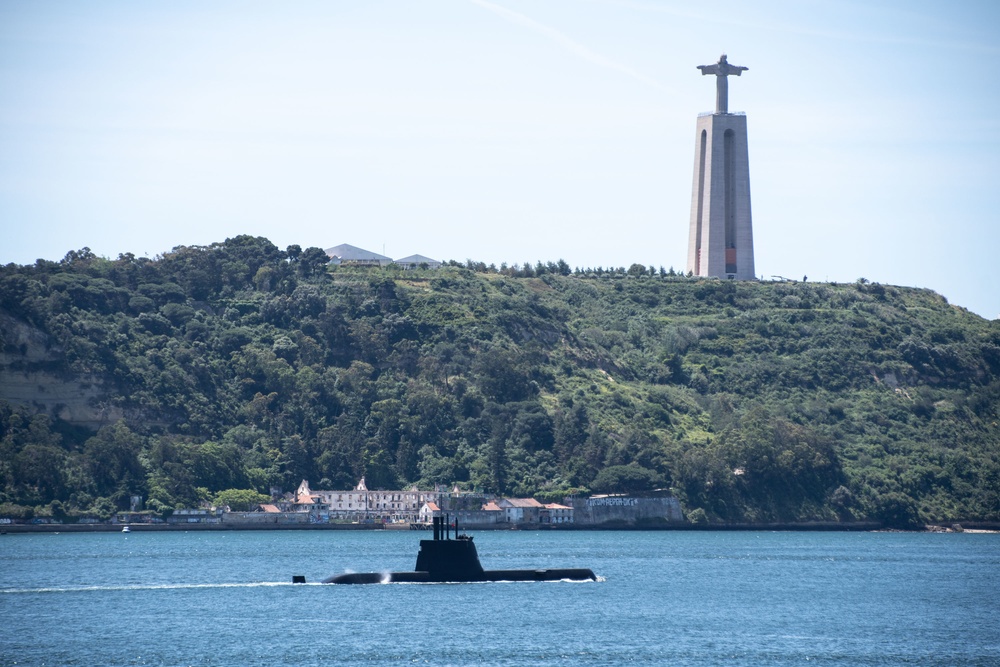 Submarine participates in Exercise Steadfast Defender 21