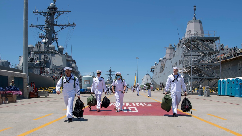 USS Somerset returns to San Diego