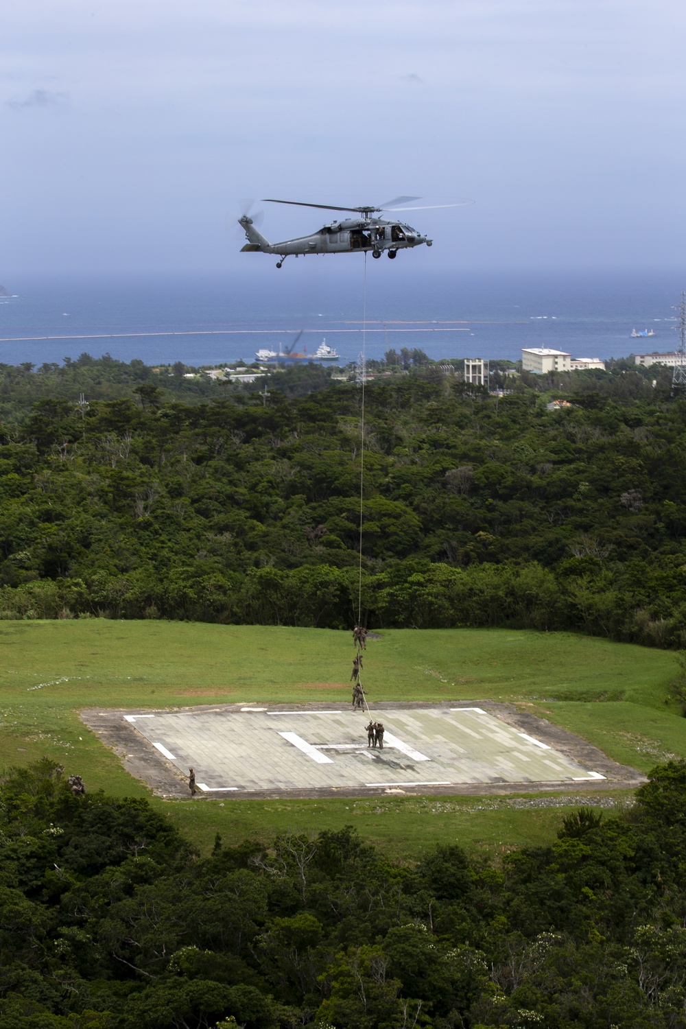 Reconnaissance Marines Conduct SPIE Rigging