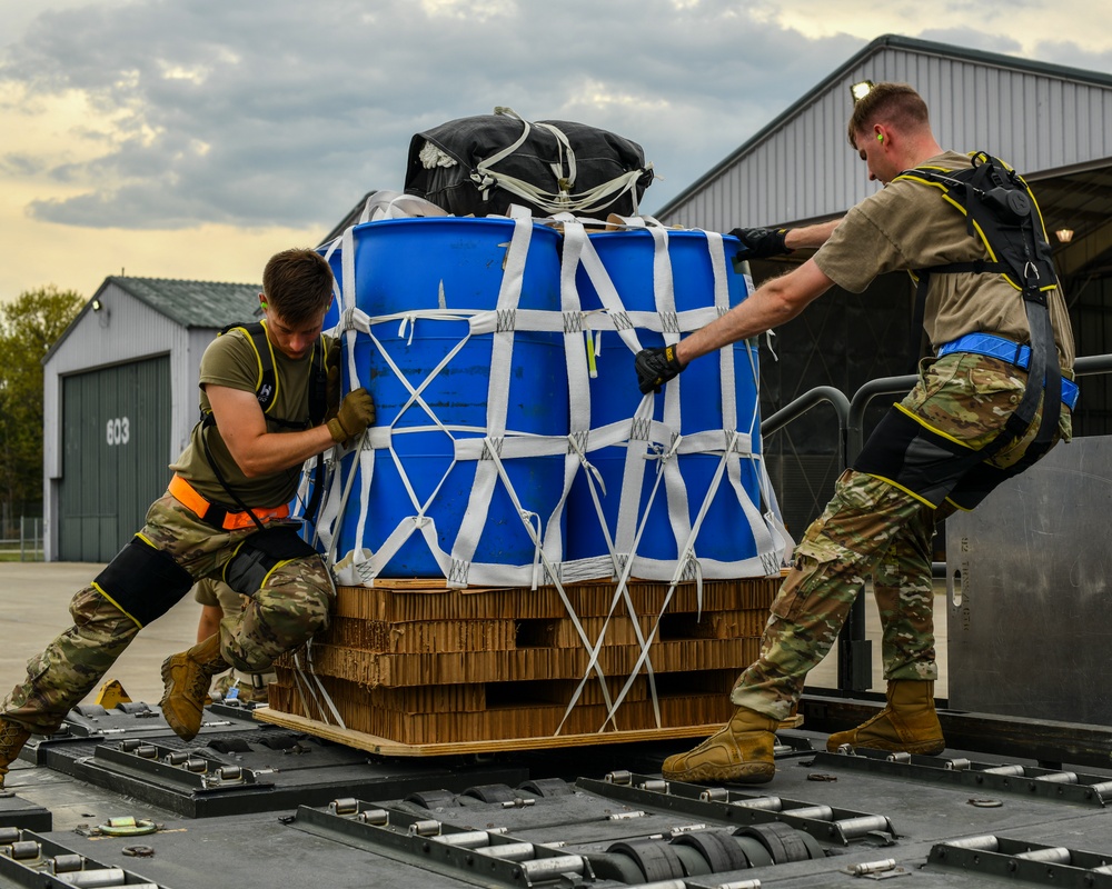 Port Dawgs test Exosuit during Exercise Mobility Guardian 2021